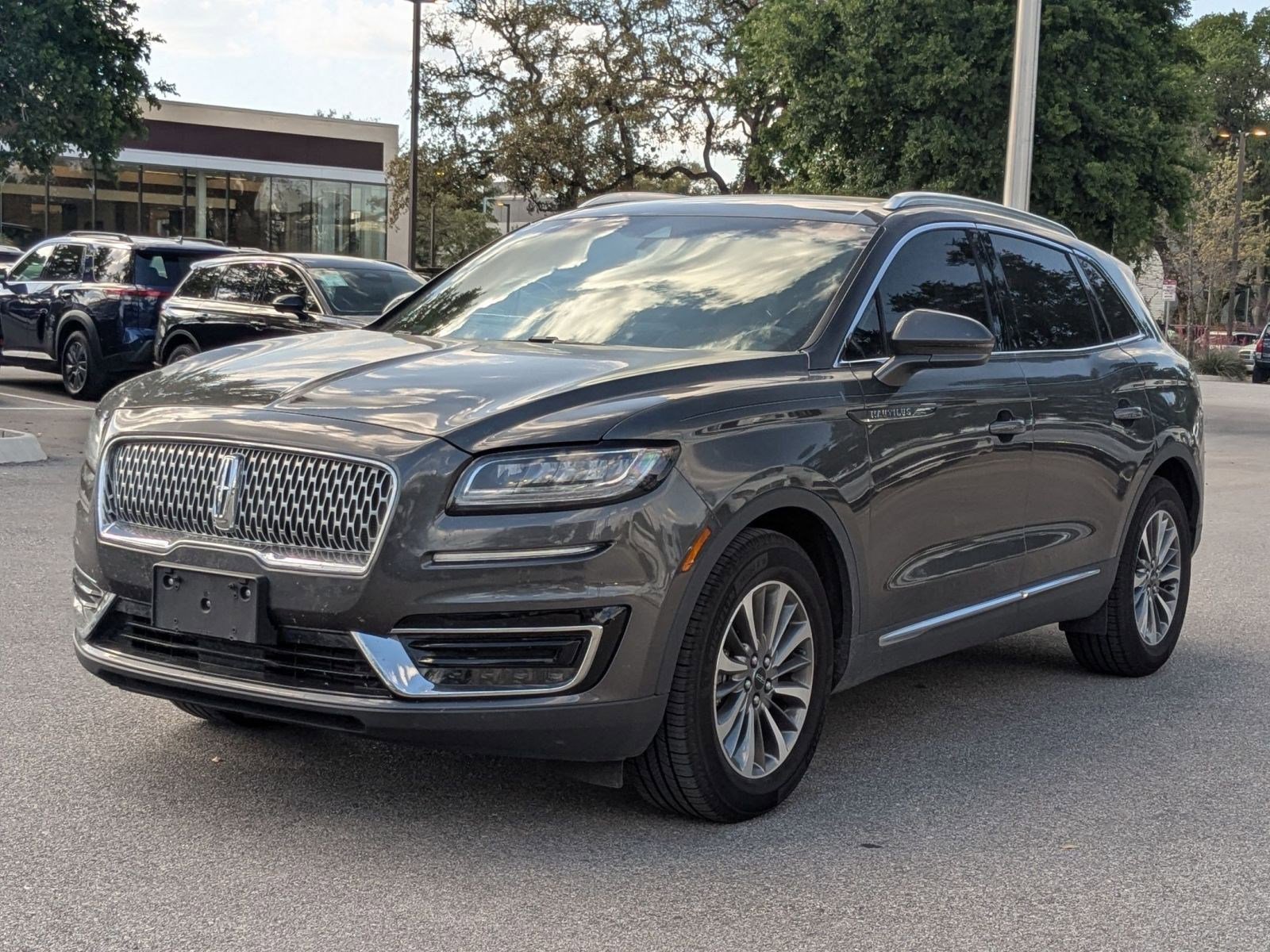 Used 2019 Lincoln Nautilus Select w/ Cargo Utility Package image 7