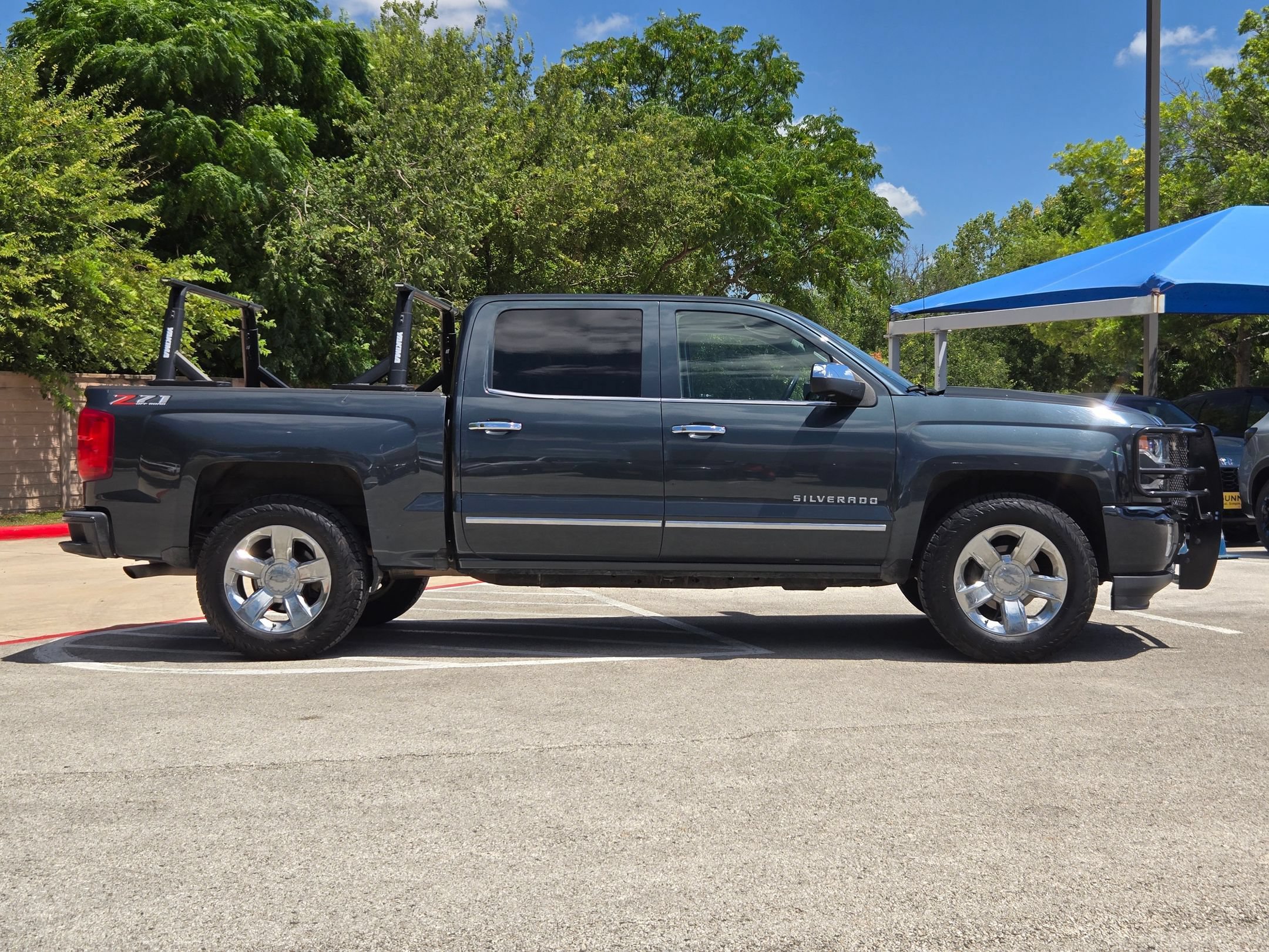 Used 2018 Chevrolet Silverado 1500 LTZ Z71 w/ LTZ Plus Package AWD/4WD image 2