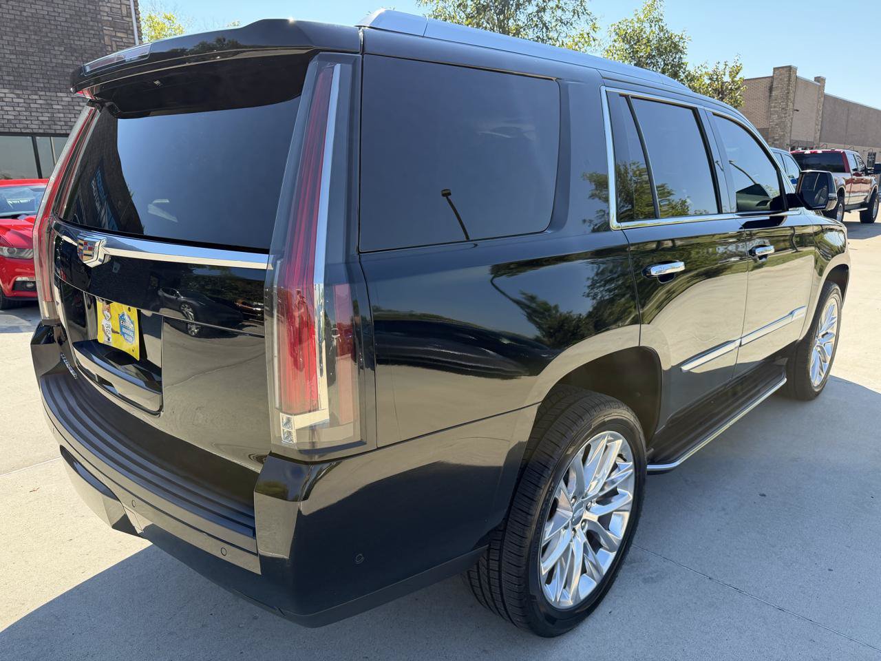 Used 2020 Cadillac Escalade Luxury AWD/4WD image 7