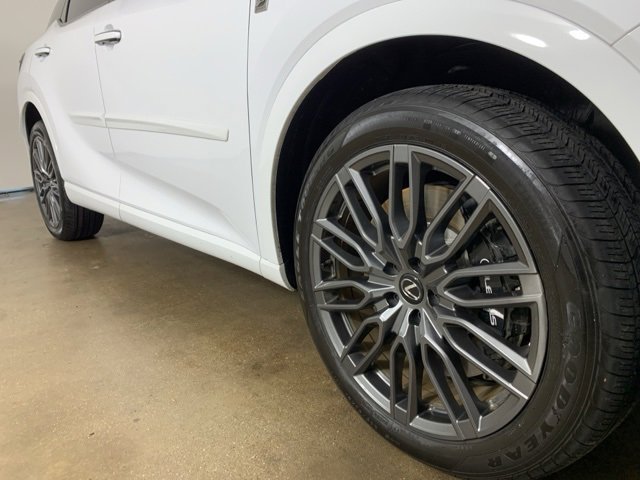 Used 2023 Lexus RX 500h F Sport image 40