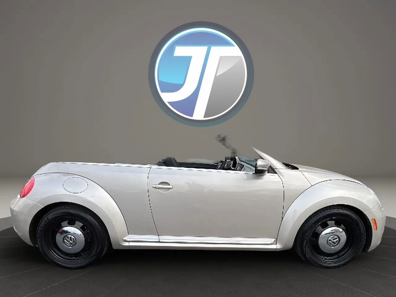 Used 2013 Volkswagen Beetle 2.5 image 36