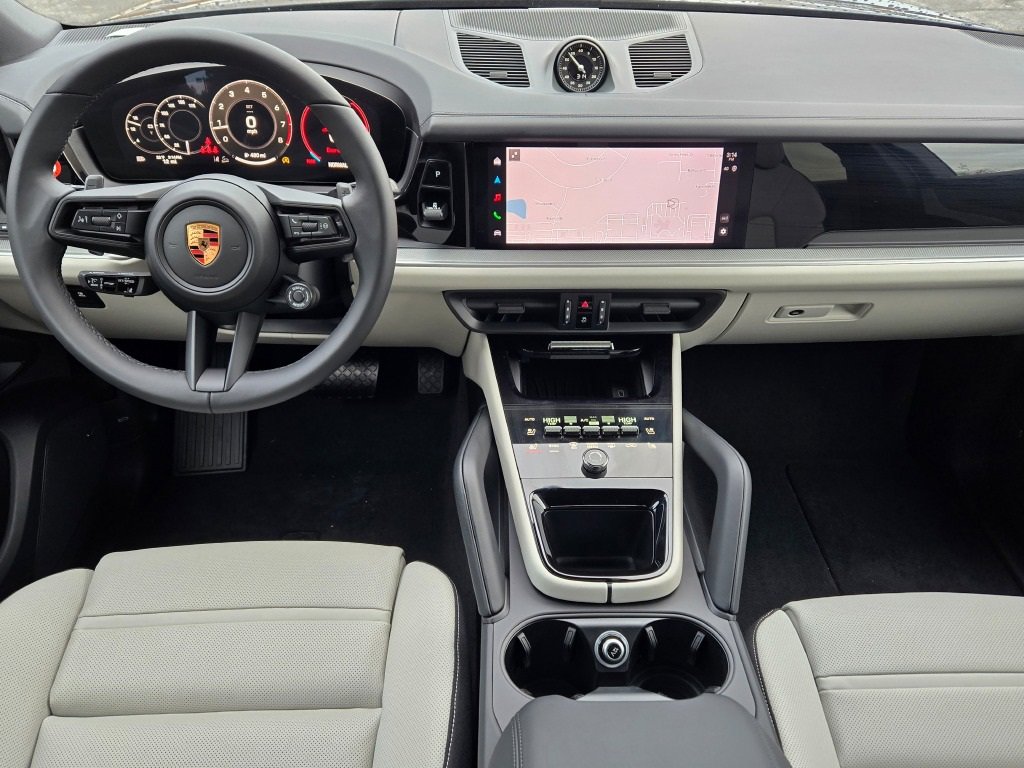 New 2026 Porsche Cayenne Coupe image 34