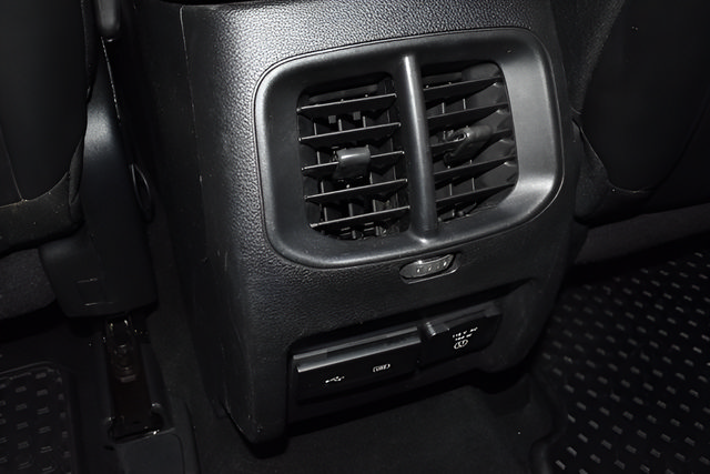 Used 2020 Jeep Cherokee Trailhawk w/ Cold Weather Group AWD/4WD image 24