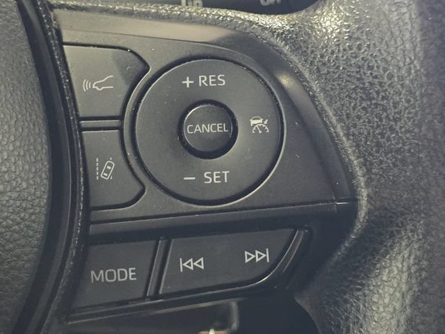Used 2020 Toyota RAV4 LE w/ All Weather Liner Package AWD/4WD image 28
