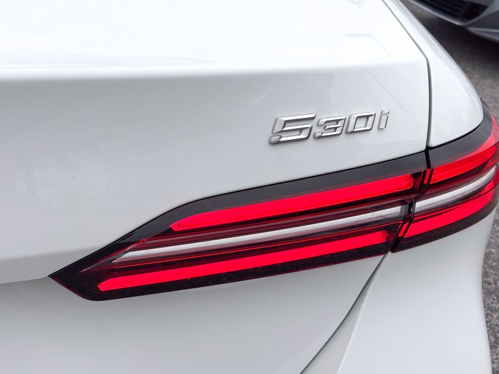New 2026 BMW 530i xDrive w/ Premium Package image 6
