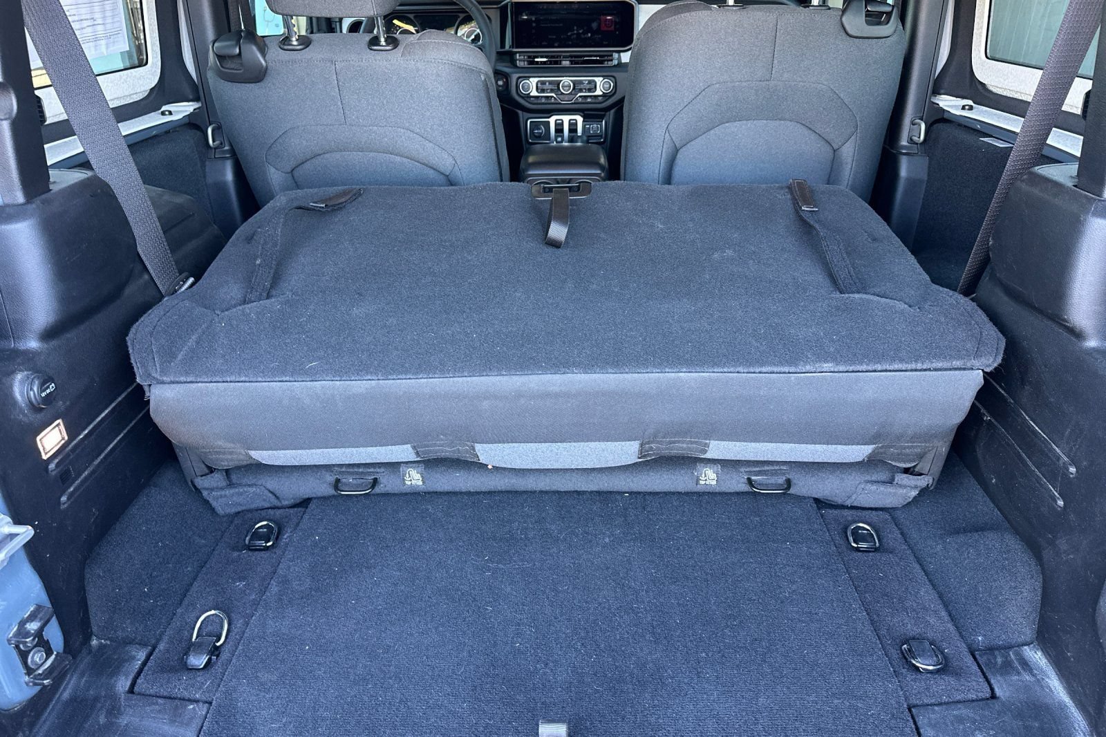 Used 2024 Jeep Wrangler Sport AWD/4WD image 13