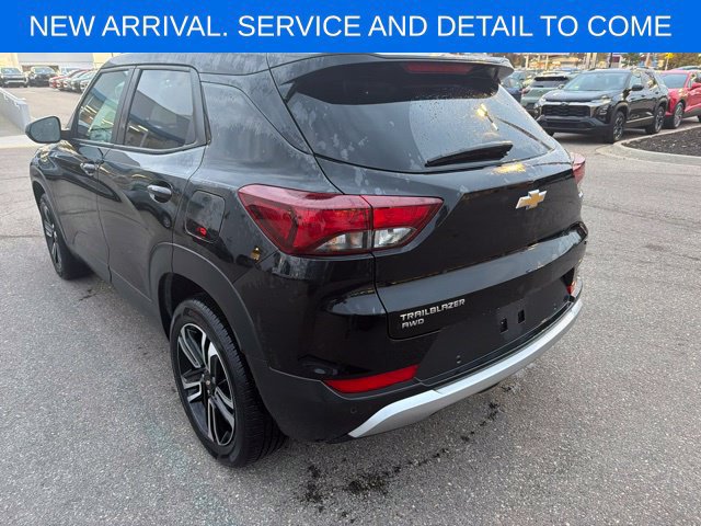 Used 2025 Chevrolet TrailBlazer LT w/ LT Cold Weather Package AWD/4WD image 8