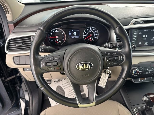 Used 2017 Kia Sorento LX w/ LX Convenience Package image 27