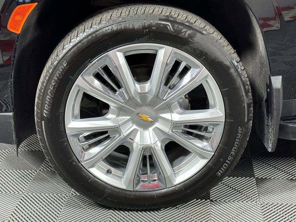 Used 2023 Chevrolet Suburban High Country AWD/4WD image 14