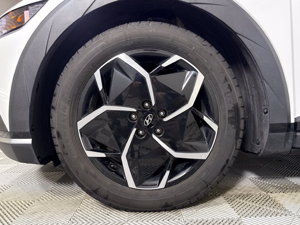 Certified 2024 Hyundai Ioniq 5 SEL RWD image 25