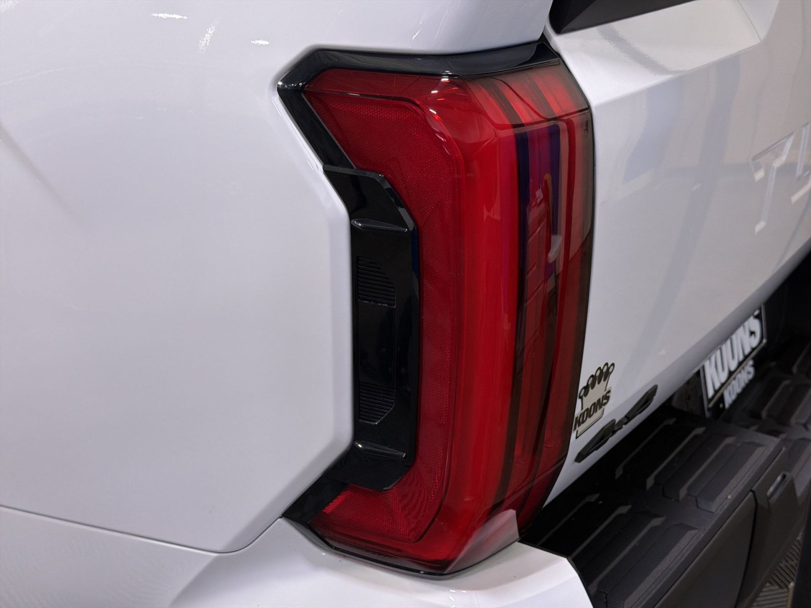 Used 2025 Toyota Tundra SR w/ SR Tow Package AWD/4WD image 17