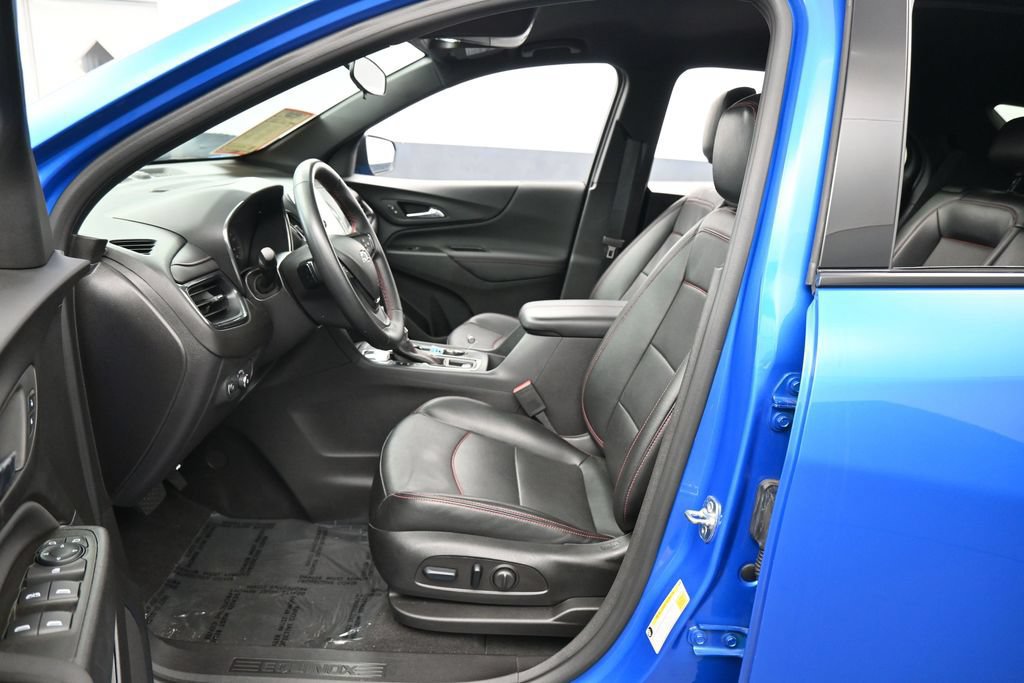 Used 2024 Chevrolet Equinox RS w/ RS Leather Package FWD image 12