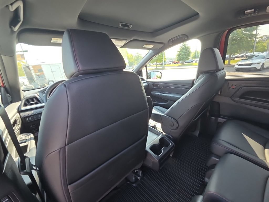 Used 2026 Honda Odyssey Sport-L image 14
