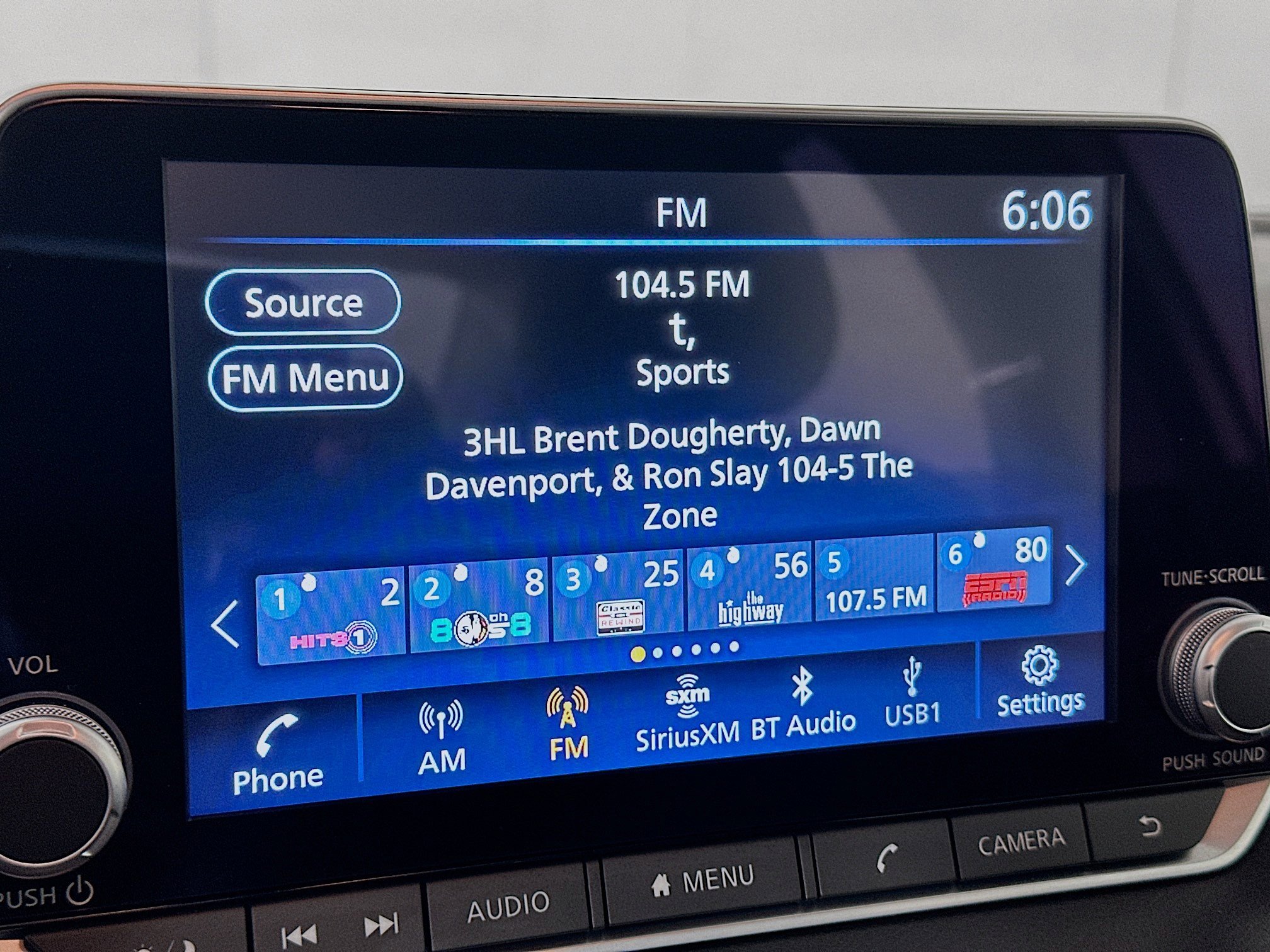 Used 2024 Nissan Sentra SV image 19