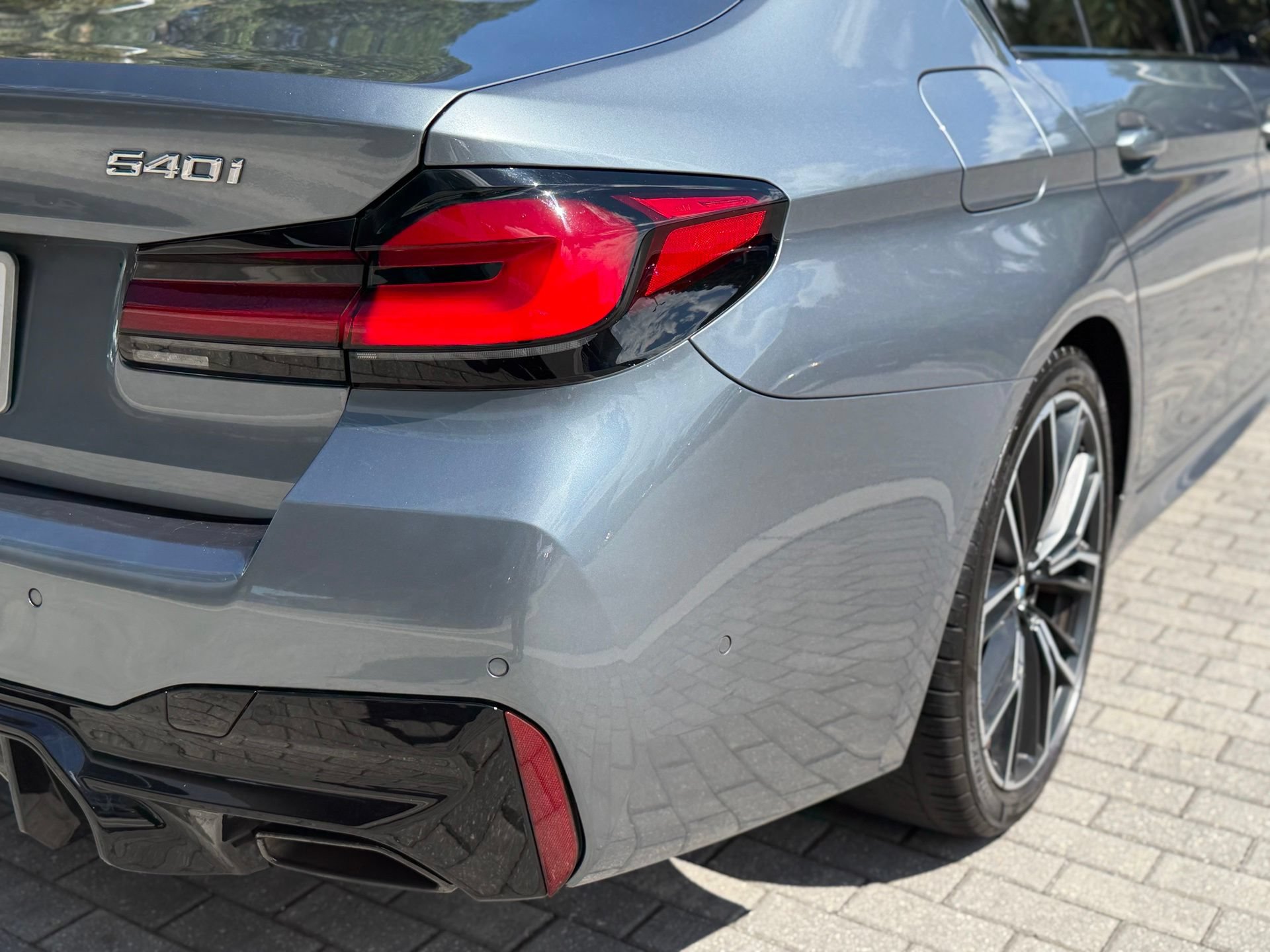 Used 2021 BMW 540i w/ M Sport Package RWD image 15