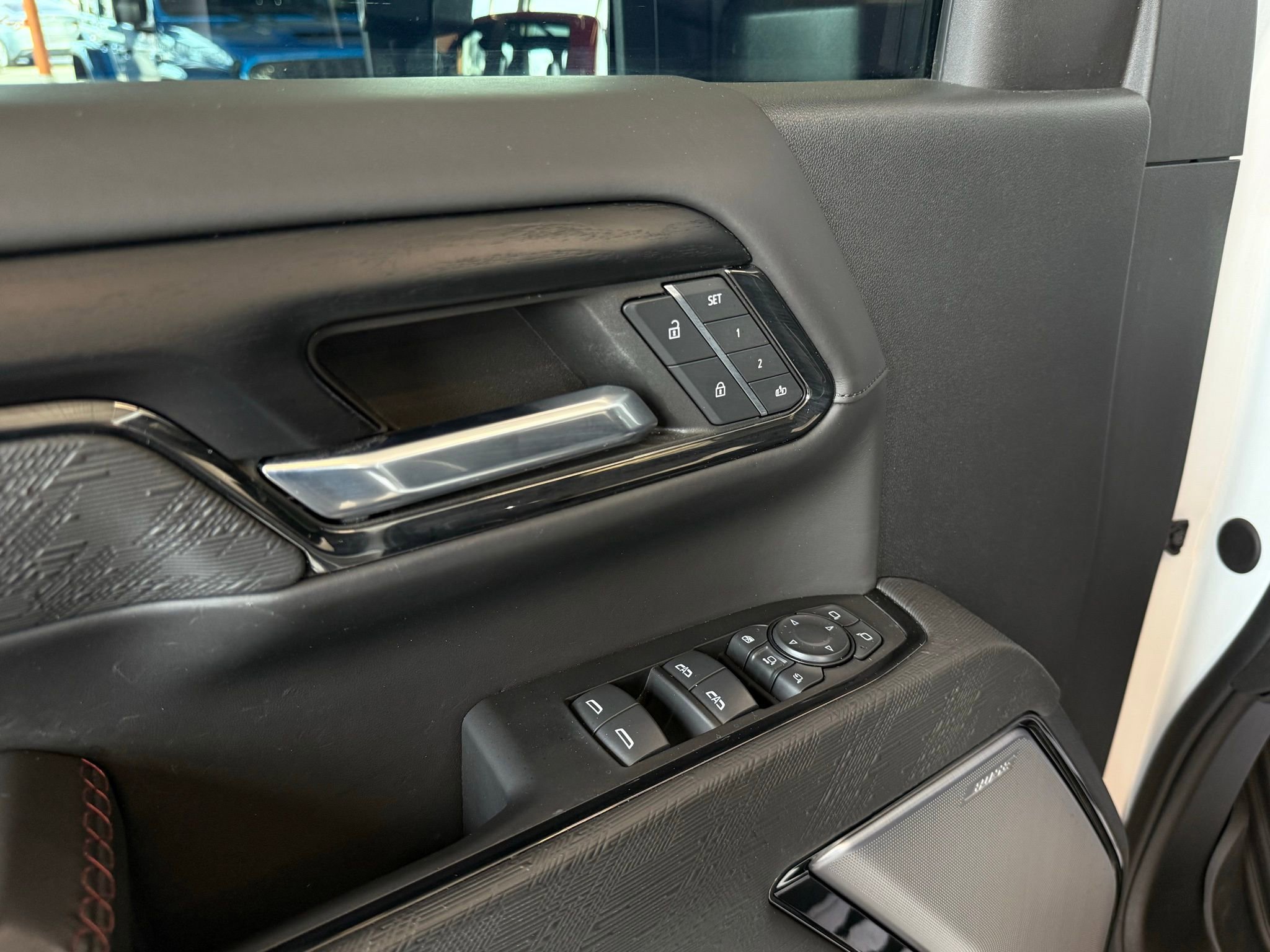 Used 2024 GMC Sierra 2500 AT4X image 48