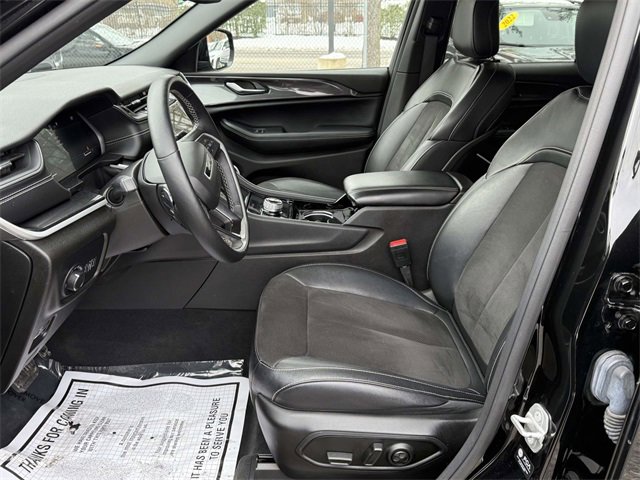 Certified 2022 Jeep Grand Cherokee Altitude image 13