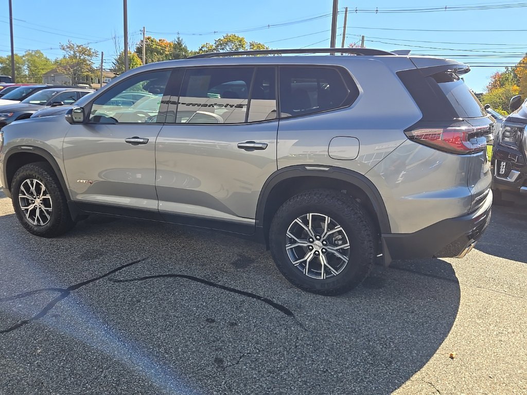 Used 2025 GMC Acadia AT4 w/ Luxury Package AWD/4WD image 12