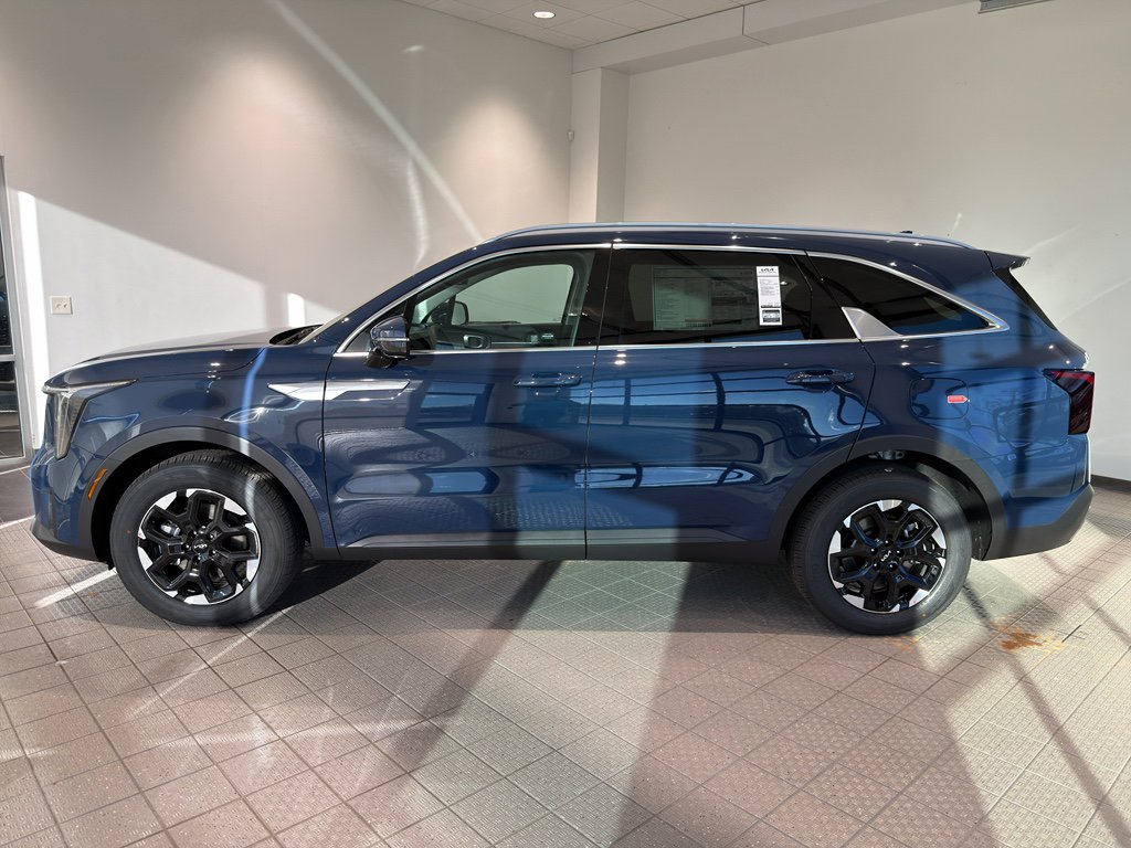 New 2026 Kia Sorento S image 2