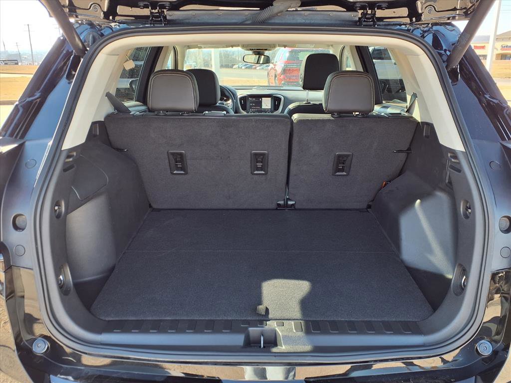 Used 2023 GMC Terrain Denali w/ Black Diamond Edition image 21