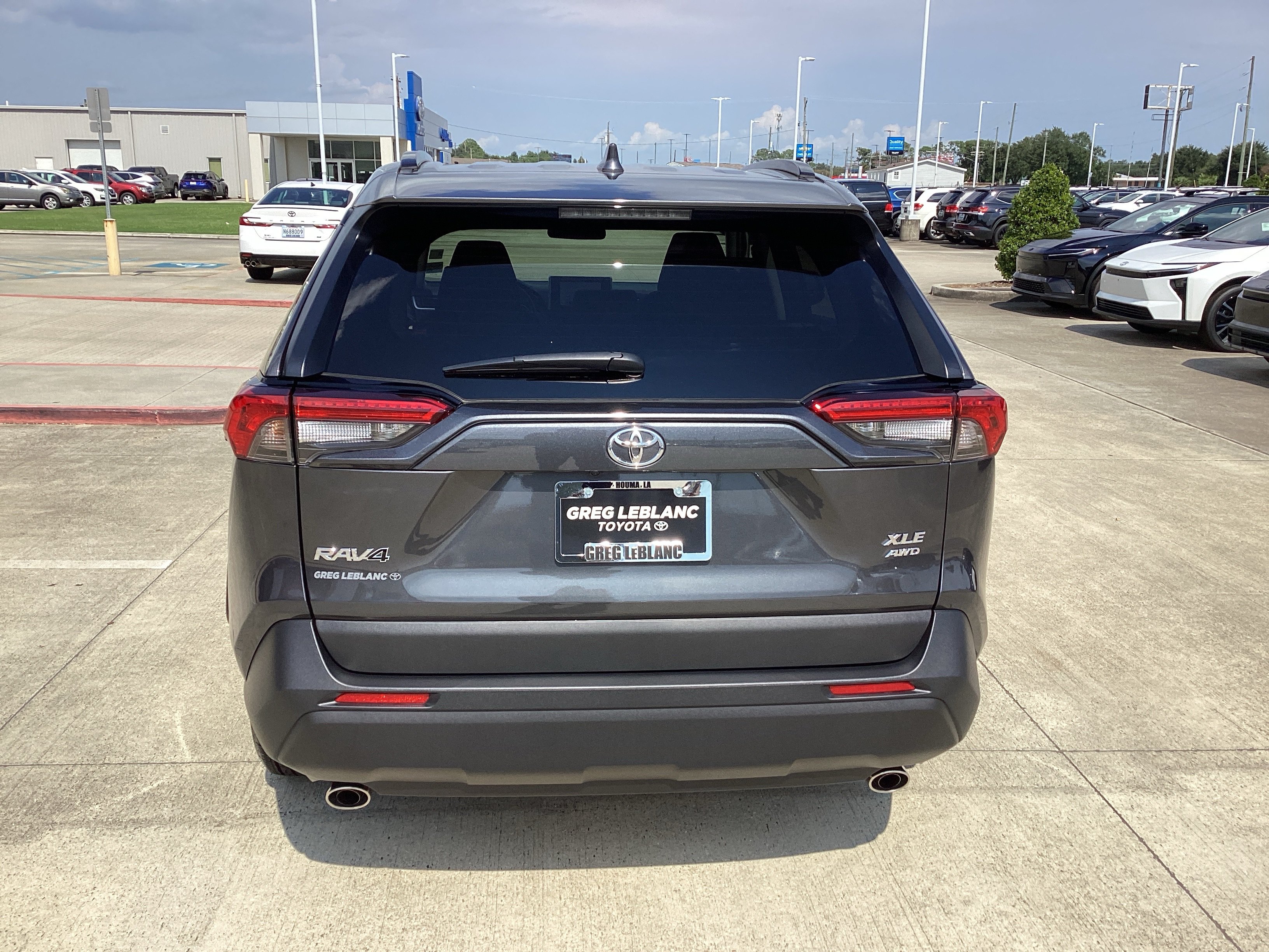 Used 2025 Toyota RAV4 XLE w/ Convenience Package AWD/4WD image 6