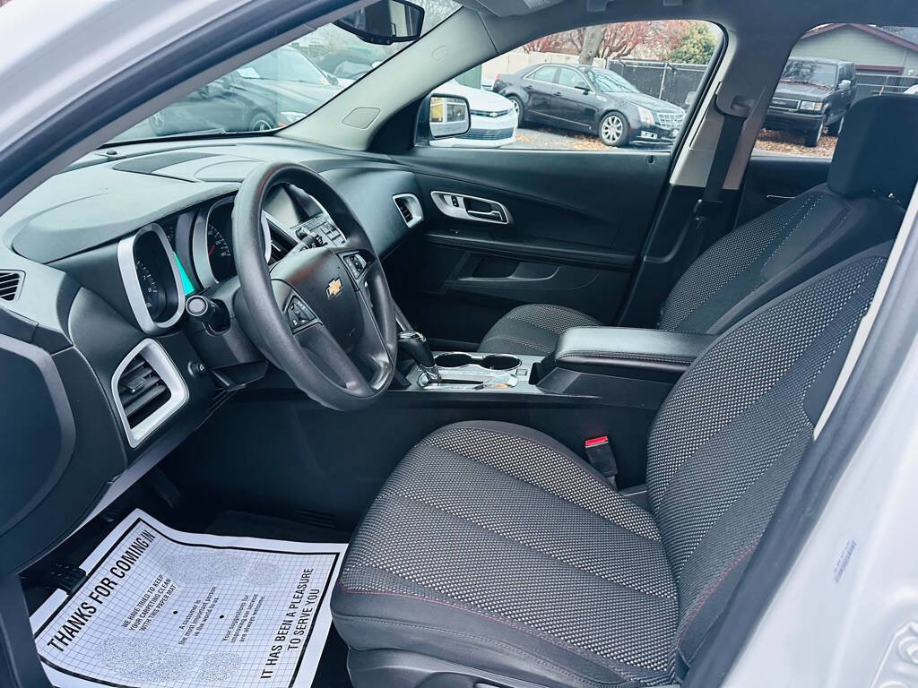 Used 2017 Chevrolet Equinox LS image 19