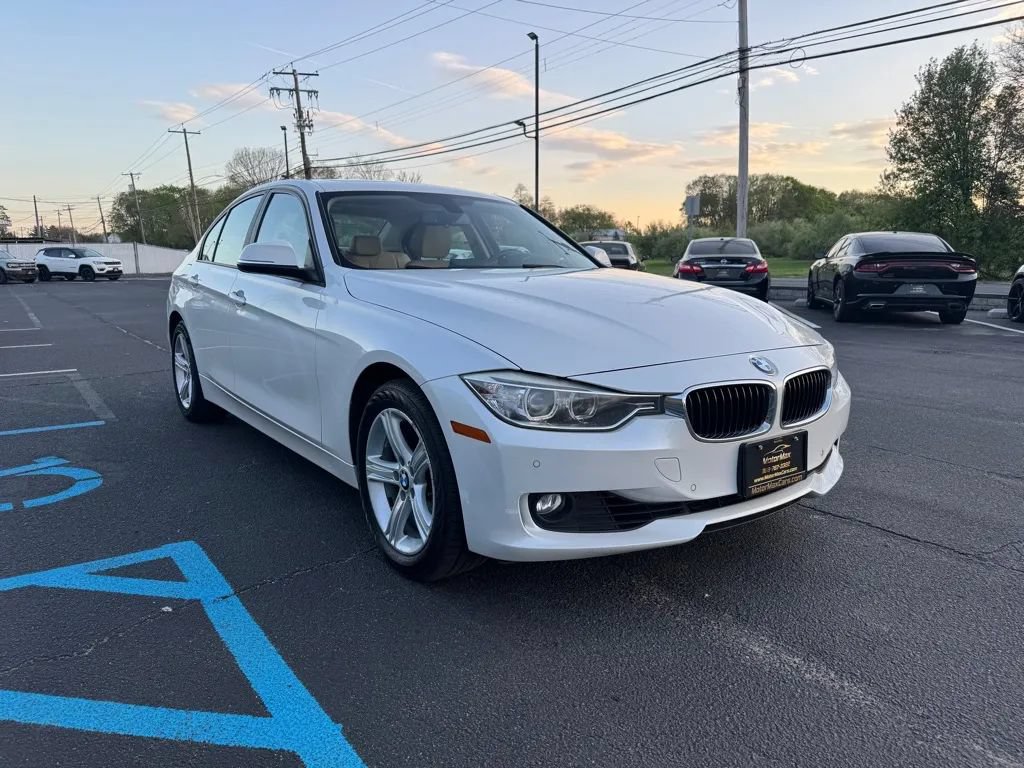 Used 2014 BMW 328i xDrive Sedan AWD/4WD image 4