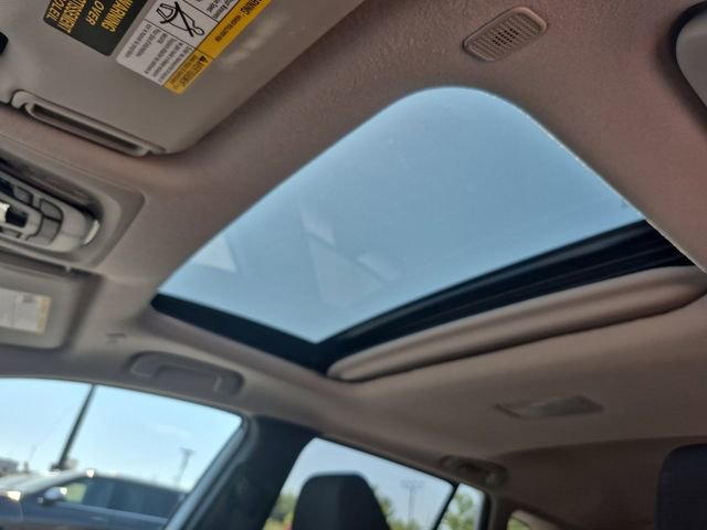 Used 2026 Toyota Corolla Cross LE w/ Moonroof Package image 28