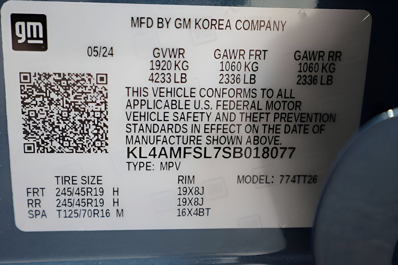 Used 2025 Buick Encore GX Avenir w/ Avenir Technology Package FWD image 25