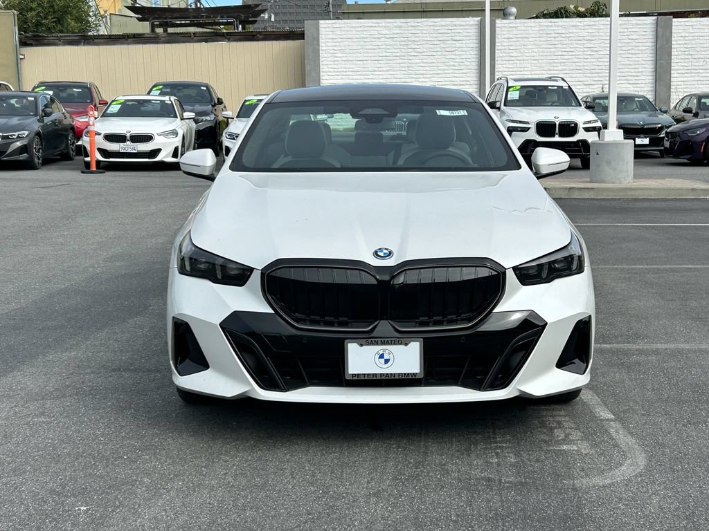 New 2027 BMW 550e xDrive w/ Premium Package AWD/4WD image 8
