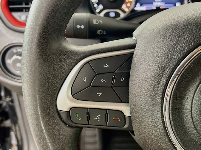 Used 2023 Jeep Renegade Trailhawk AWD/4WD image 13