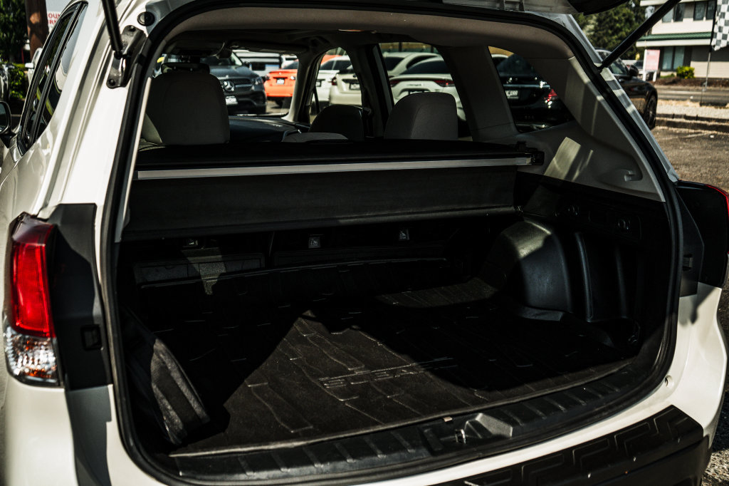 Used 2020 Subaru Forester Premium AWD/4WD image 19