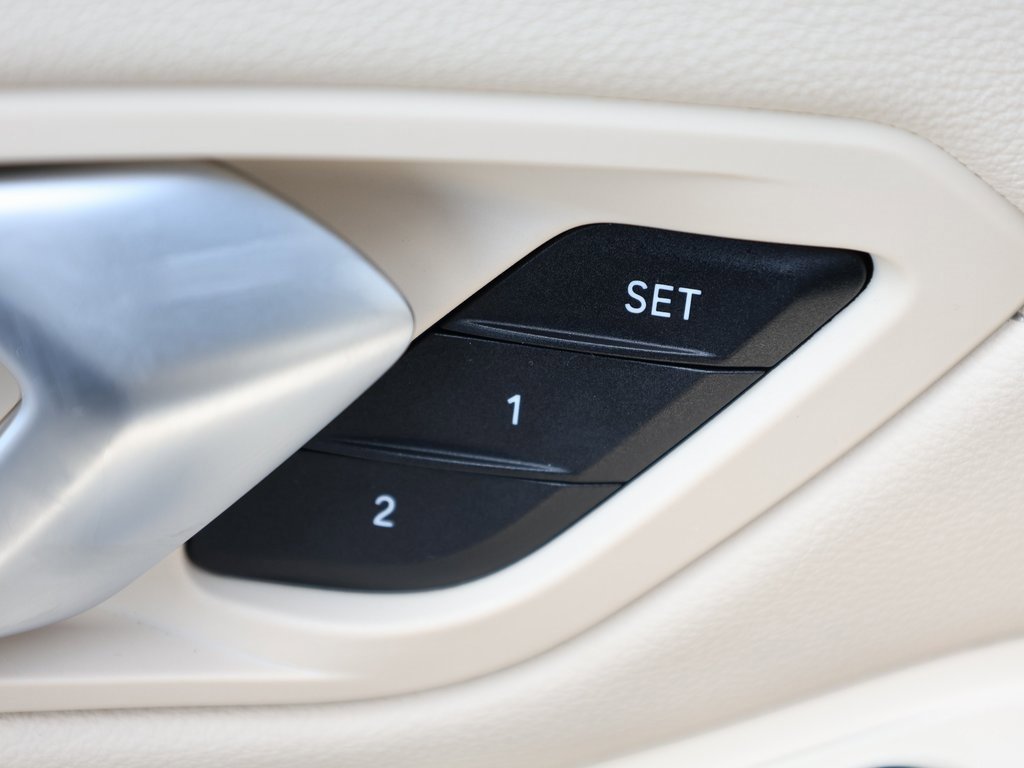 Used 2021 BMW 330i Sedan w/ Convenience Package image 13