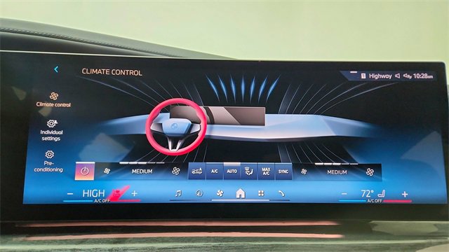 Used 2023 BMW i7 xDrive60 image 47