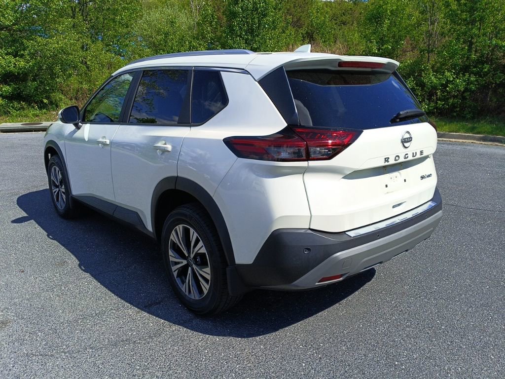 Used 2023 Nissan Rogue SV w/ SV Premium B Package AWD/4WD image 3