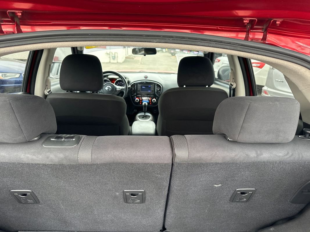 Used 2011 Nissan Juke SV image 28