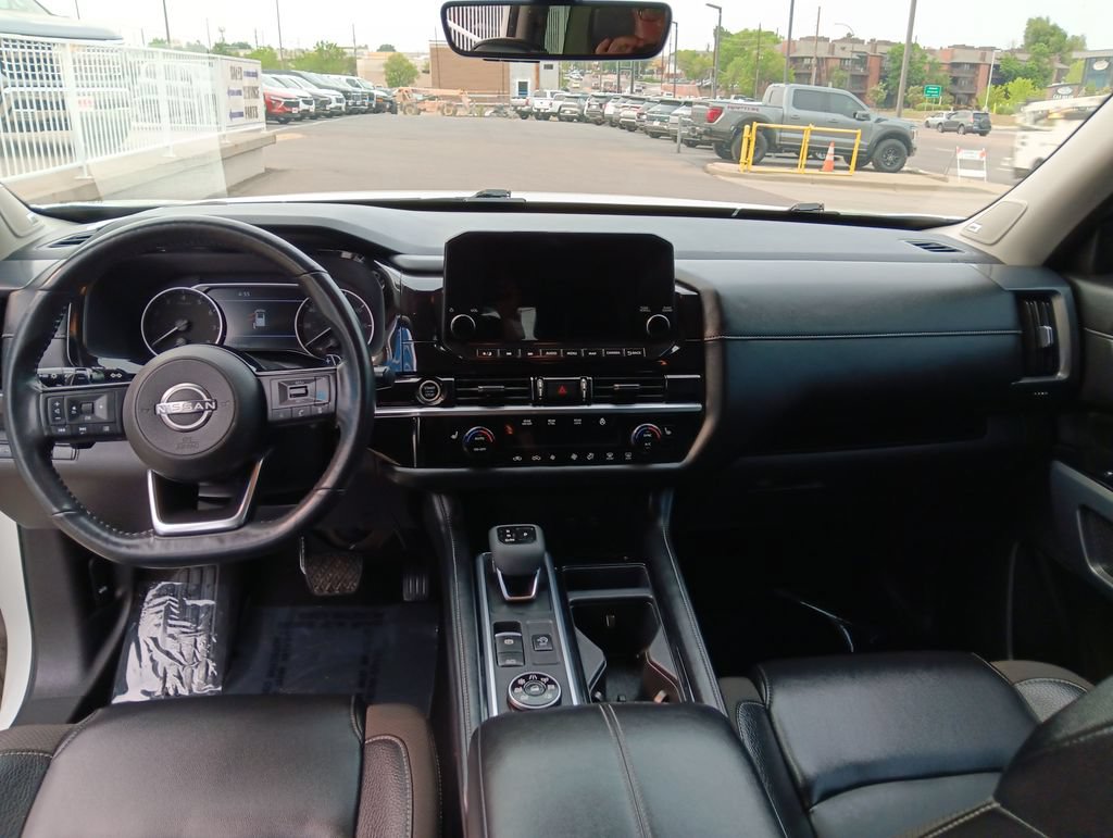 Used 2023 Nissan Pathfinder SL w/ SL Premium Package AWD/4WD image 12