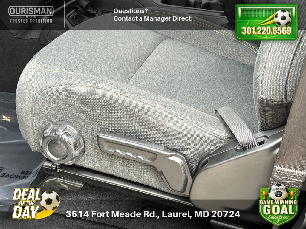 Used 2024 Jeep Wrangler Unlimited Sahara AWD/4WD image 7