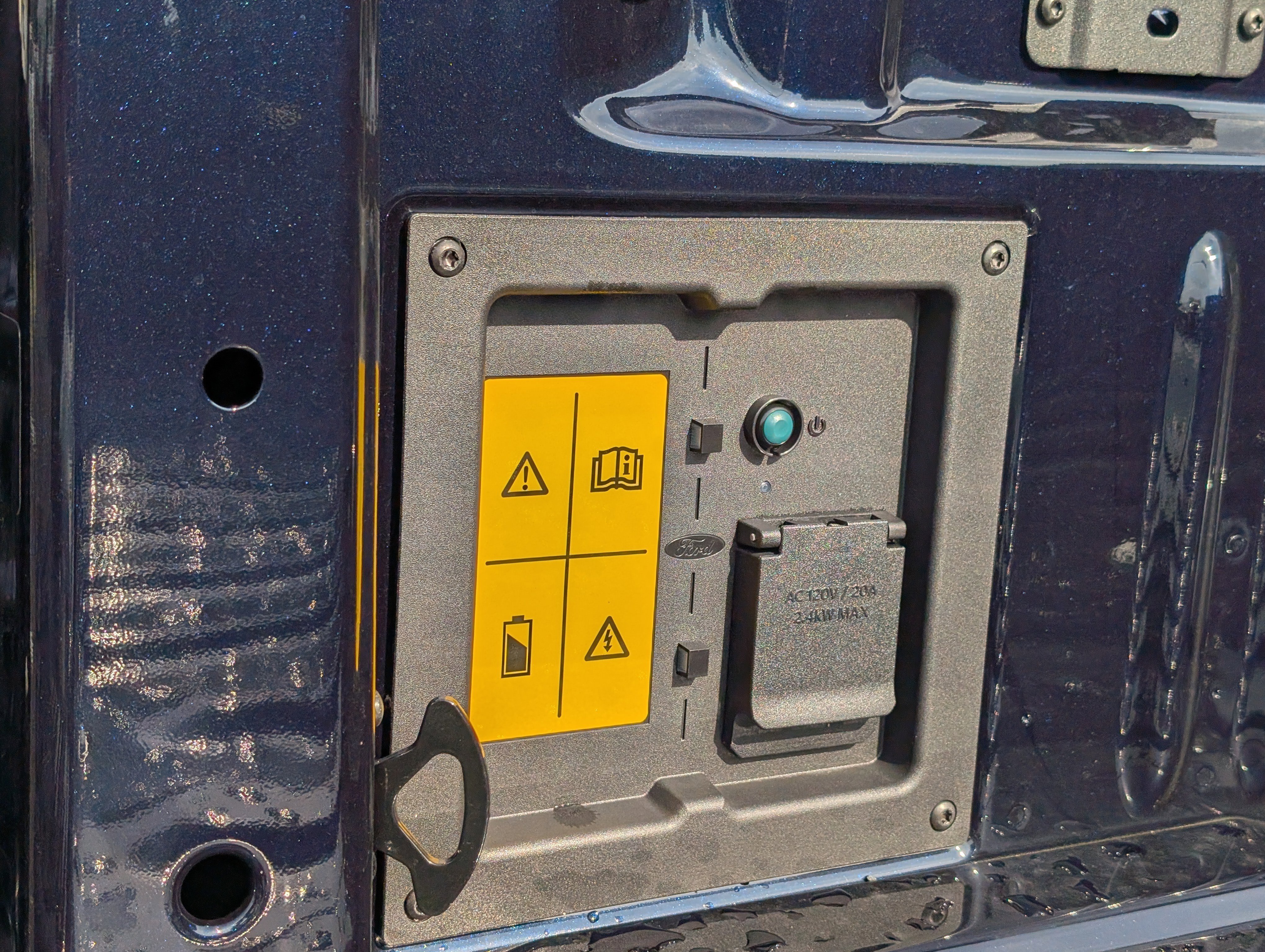 New 2025 Ford F150 Lightning Flash image 10