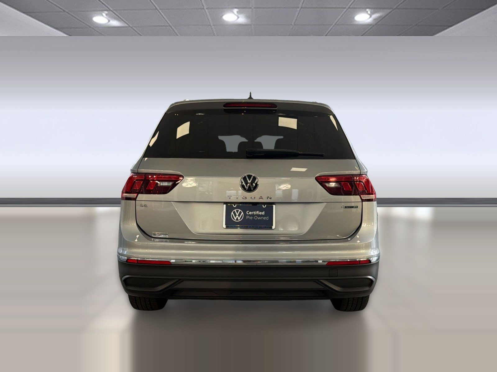 Certified 2024 Volkswagen Tiguan SE w/ Panoramic Sunroof Package AWD/4WD image 10