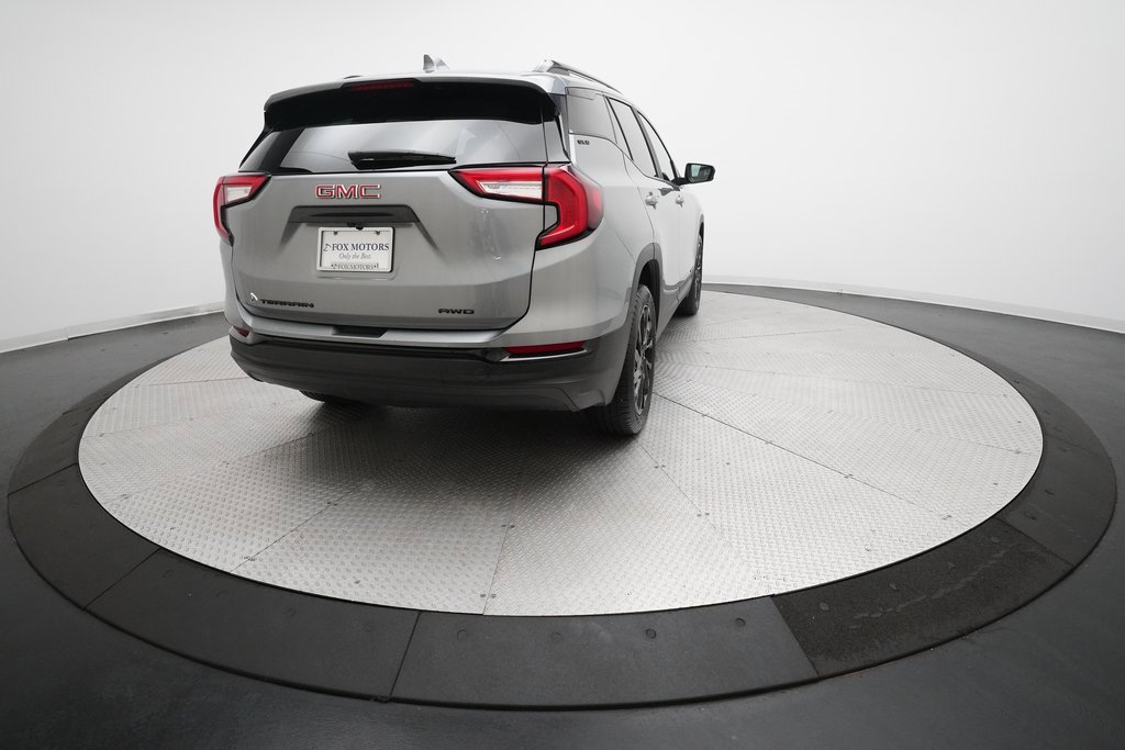 Used 2023 GMC Terrain SLE w/ Driver Convenience Package image 34