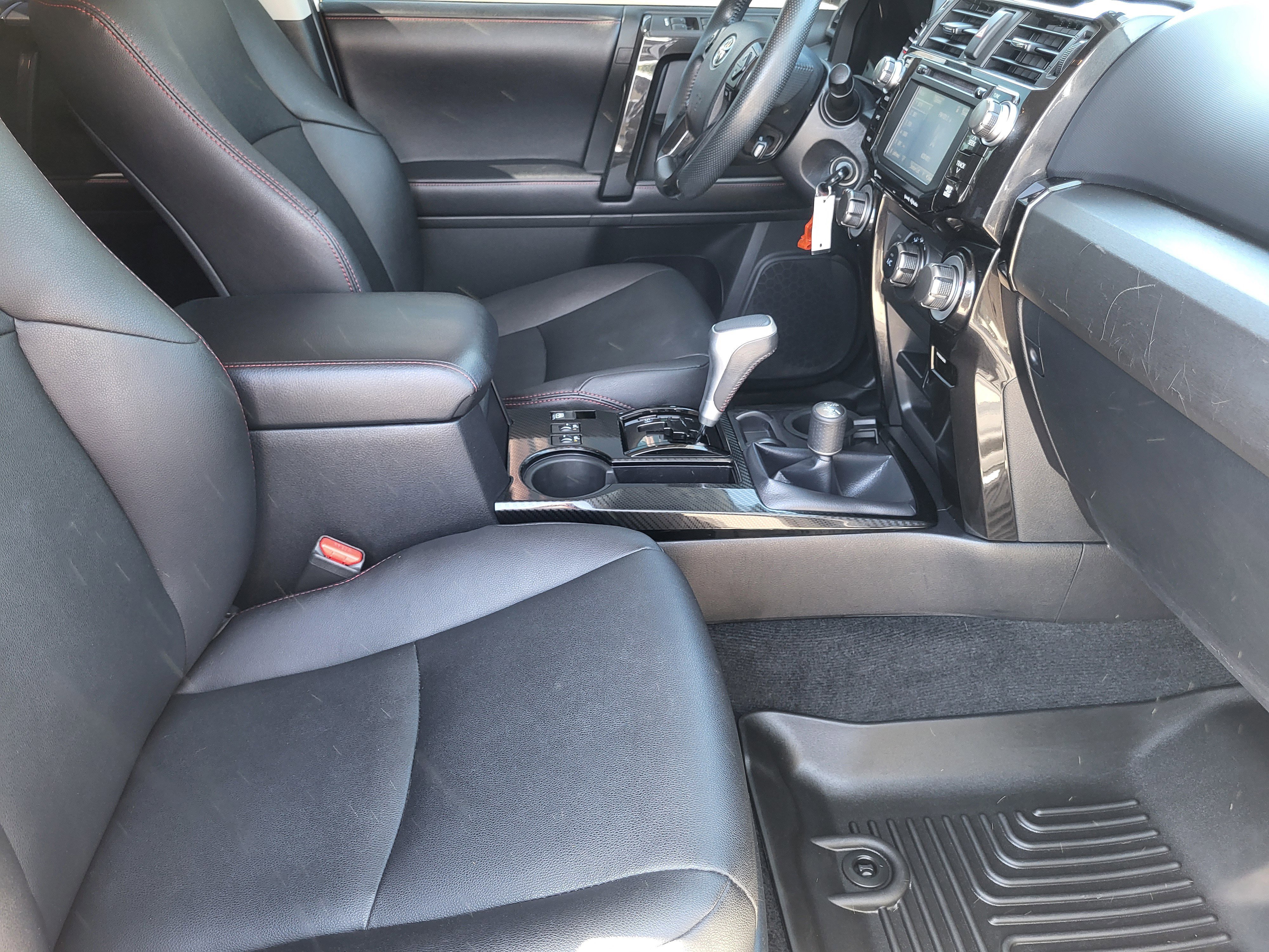 Used 2018 Toyota 4Runner TRD Off-Road Premium AWD/4WD image 11