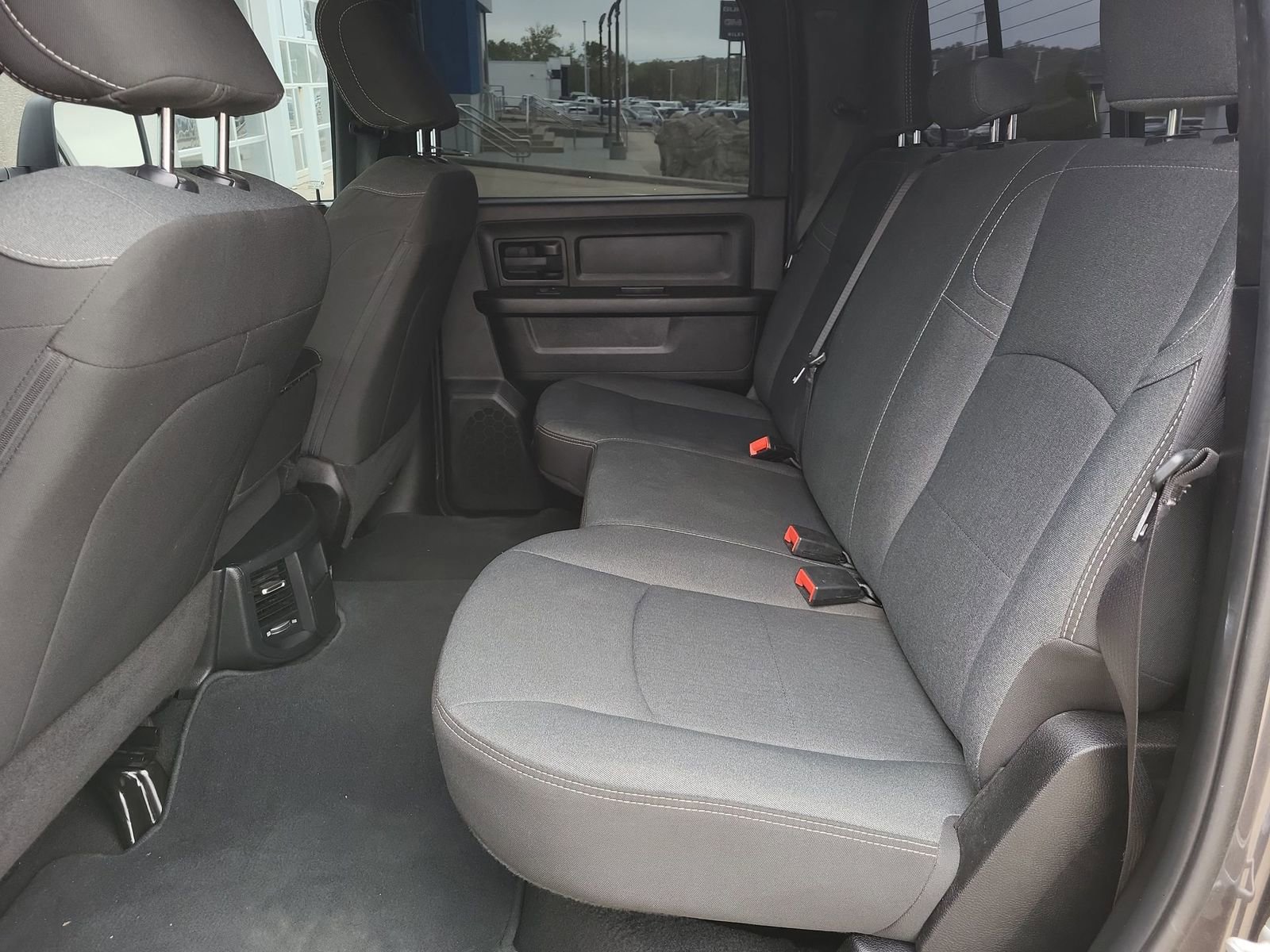 Used 2024 RAM 2500 Tradesman w/ Chrome Appearance Group image 23