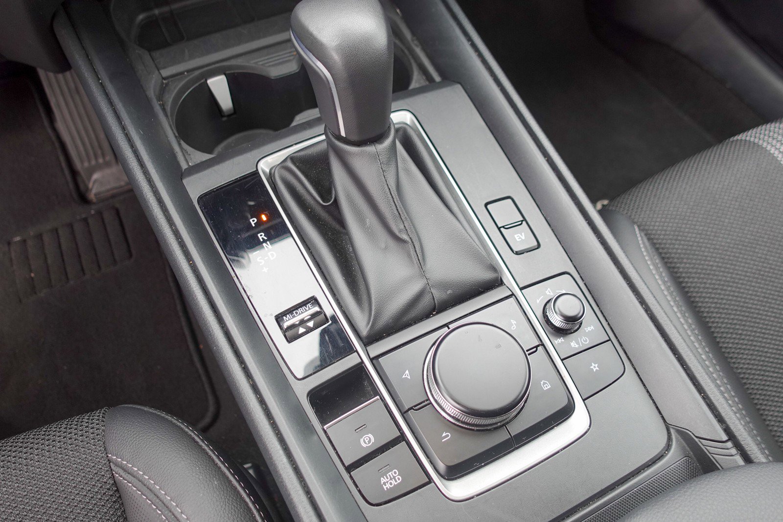 Certified 2025 MAZDA CX-50 2.5 Hybrid w/ Preferred Pkg image 19