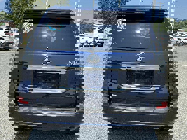 Used 2023 Lexus GX 460 Premium image 4