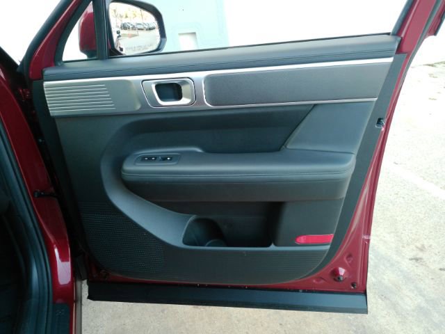 Used 2024 Hyundai Santa Fe SEL FWD image 20