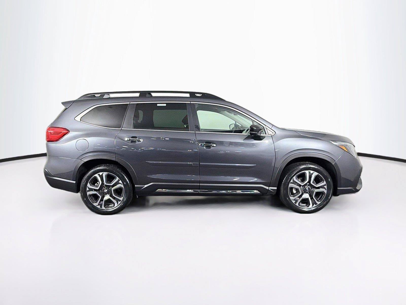 Used 2025 Subaru Ascent Touring AWD/4WD image 12