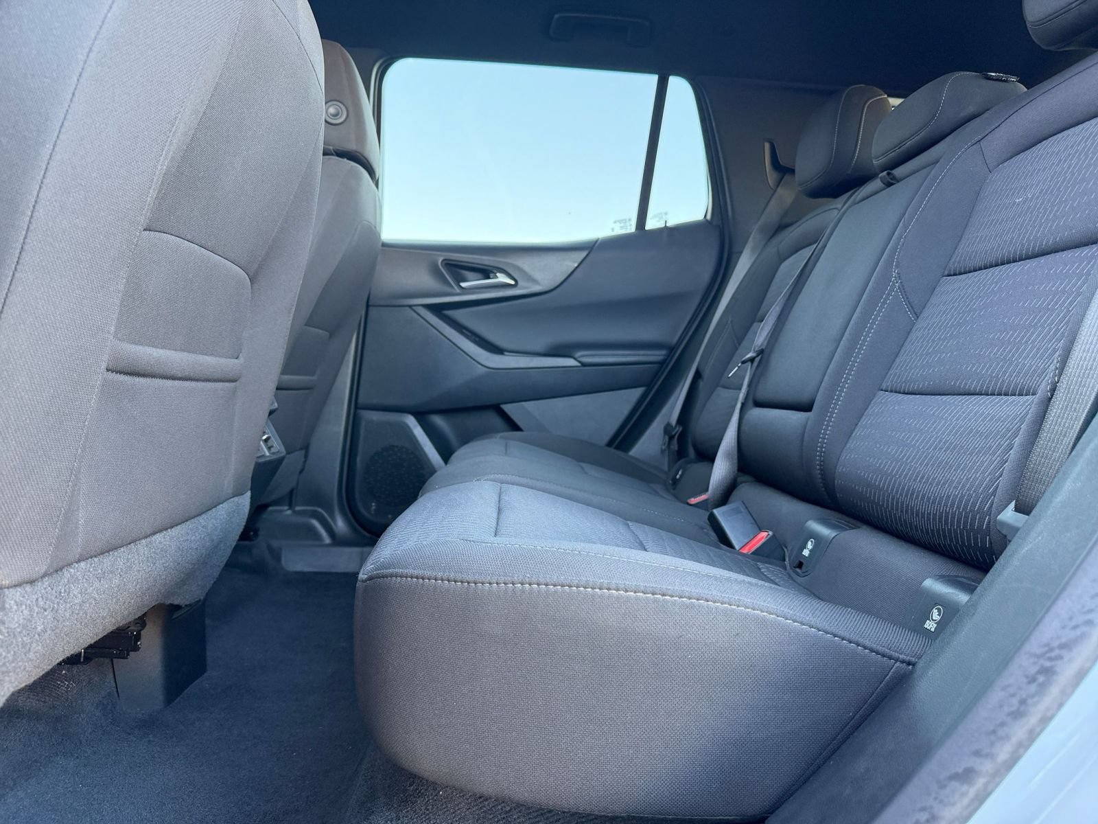 Used 2025 Chevrolet Equinox LT FWD image 25