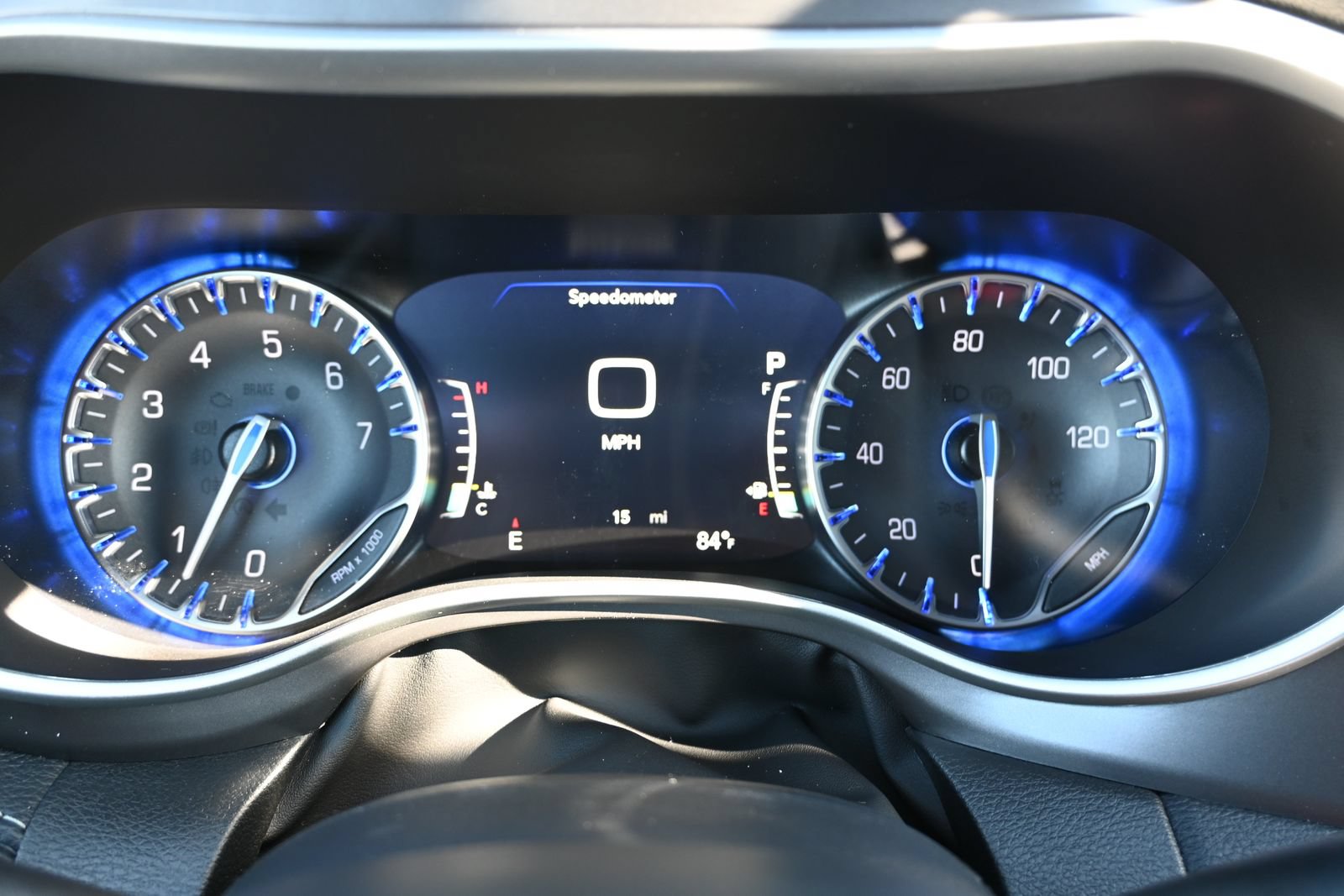 New 2026 Chrysler Pacifica Select AWD/4WD image 9