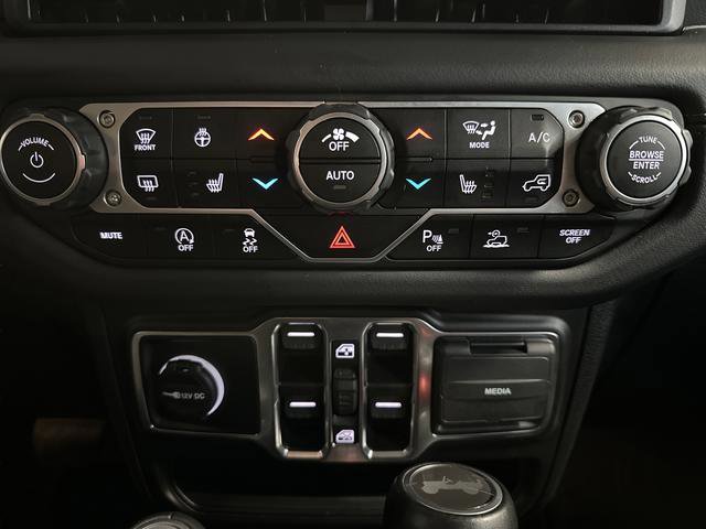 Used 2024 Jeep Wrangler Sahara w/ Technology Group image 18